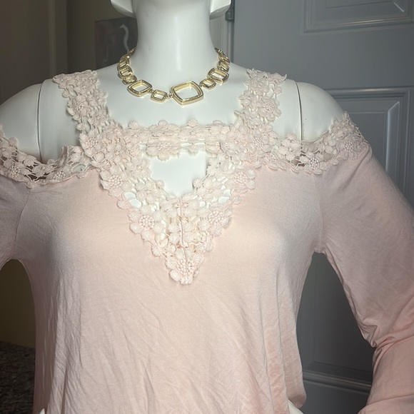 Venus New - Picture 2 of 5